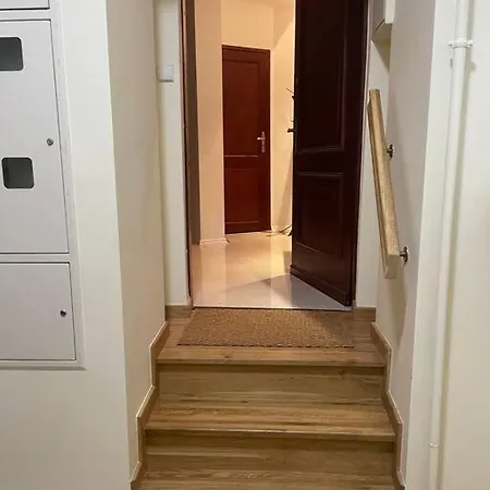 Elegant And Cozy In The Amazing Part Of Downtown Warsaw